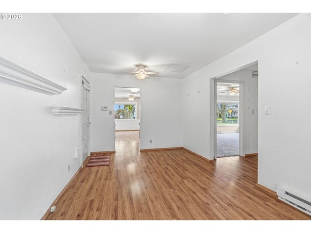 2714 LOUISIANA St, Longview, WA 98632