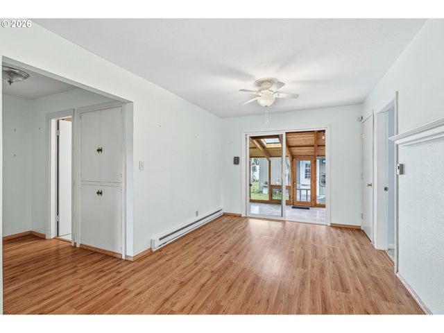 2714 LOUISIANA St, Longview, WA 98632