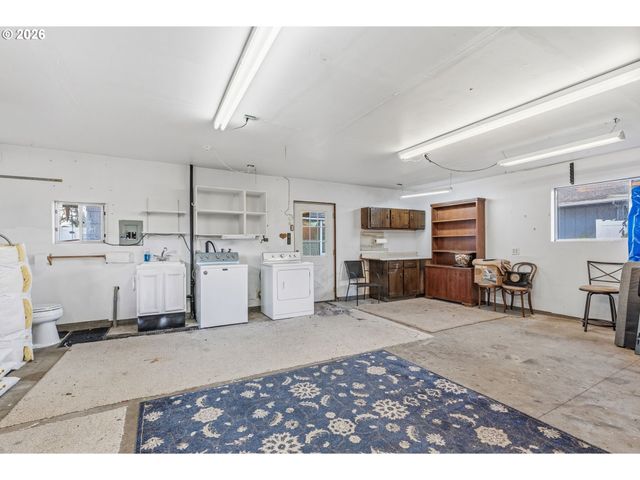 2714 LOUISIANA St, Longview, WA 98632