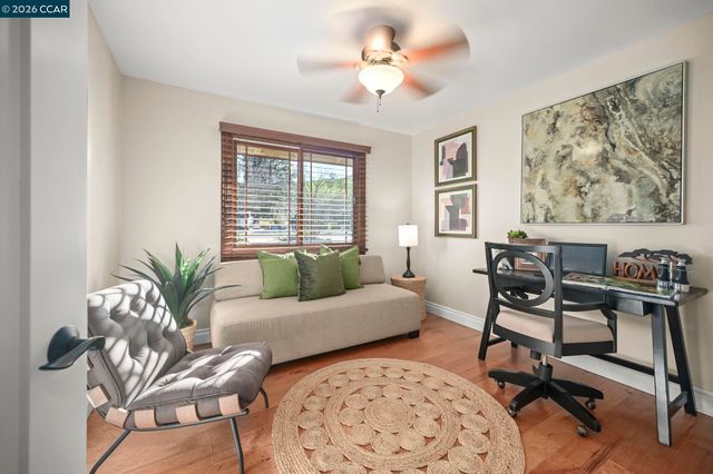 8 Rialto Dr, Clayton, CA 94517