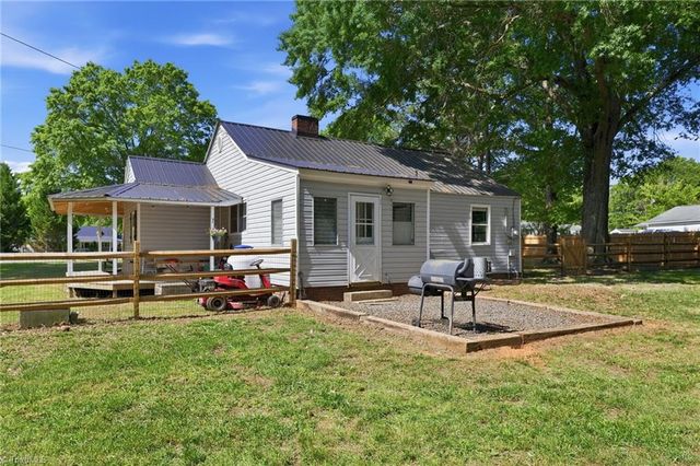 7261 NC Highway 704, Madison, NC 27025