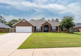 7004 David Drive, Siloam Springs, AR 72761