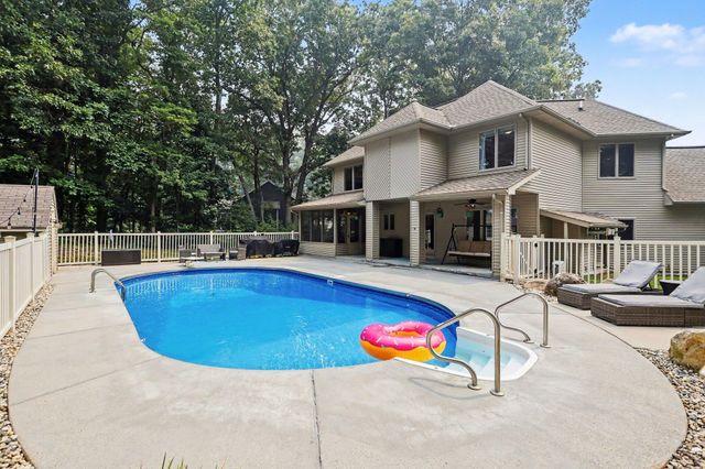 1288 Oshtemo Trace, Kalamazoo, MI 49009