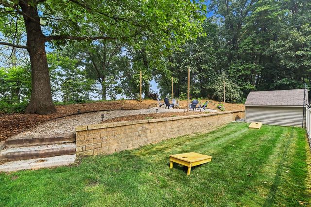 1288 Oshtemo Trace, Kalamazoo, MI 49009