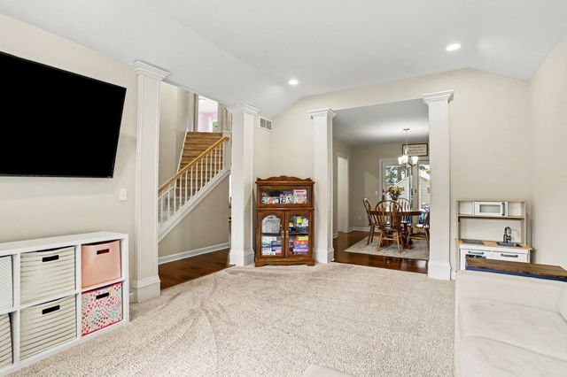 1288 Oshtemo Trace, Kalamazoo, MI 49009
