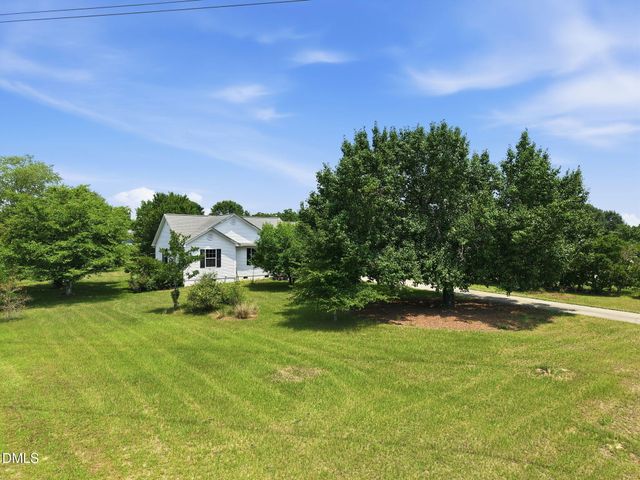 28 Katz Lane, Angier, NC 27501