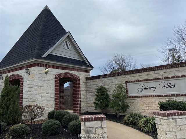 212 Forest Drive, College Station, TX 77840