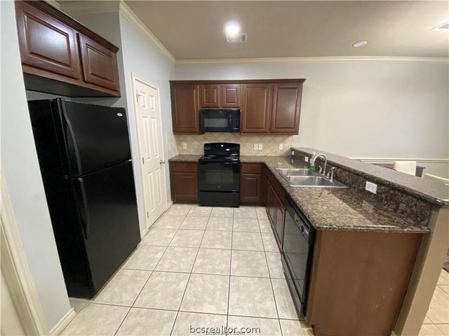 212 Forest Drive, College Station, TX 77840