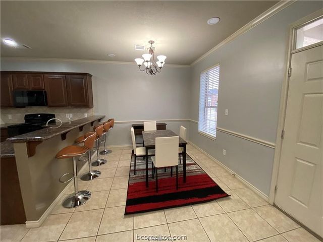 212 Forest Drive, College Station, TX 77840