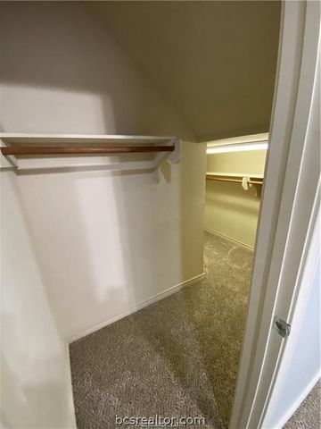 212 Forest Drive, College Station, TX 77840