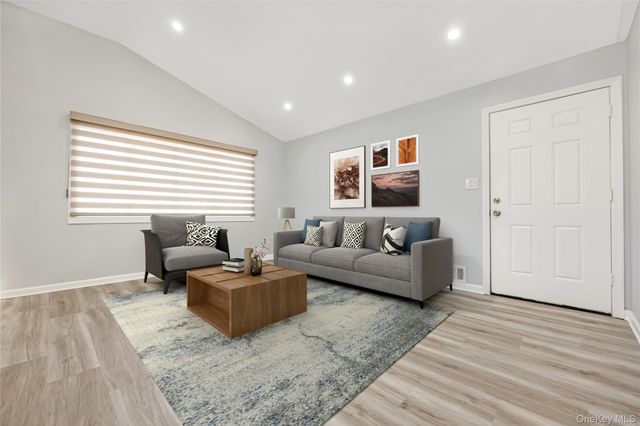 147 W Hampton Road, Lindenhurst, NY 11757