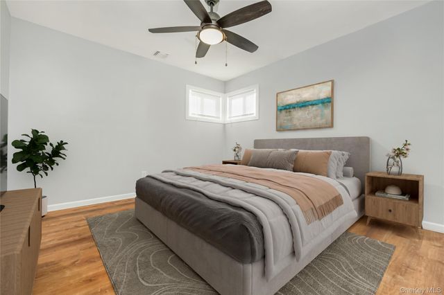 147 W Hampton Road, Lindenhurst, NY 11757