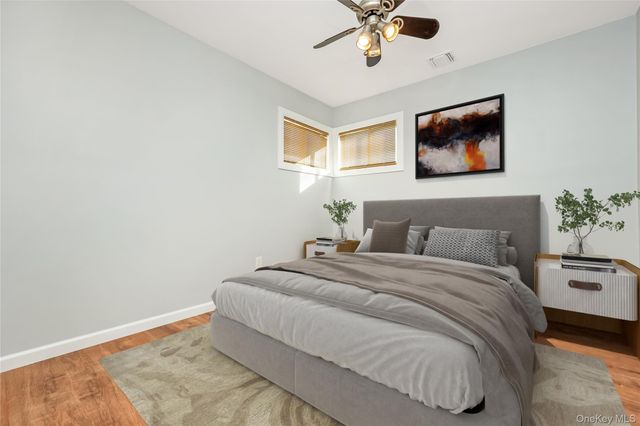 147 W Hampton Road, Lindenhurst, NY 11757