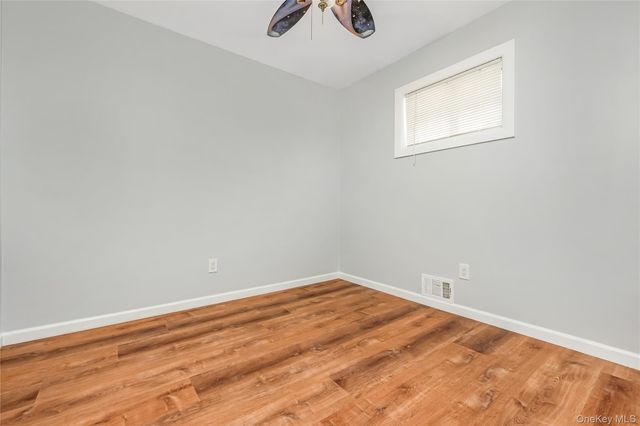 147 W Hampton Road, Lindenhurst, NY 11757