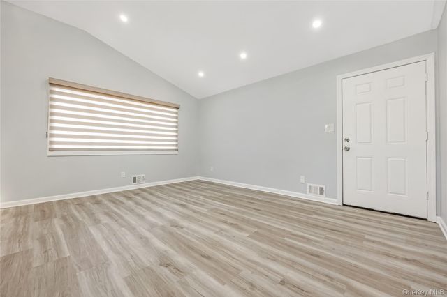 147 W Hampton Road, Lindenhurst, NY 11757