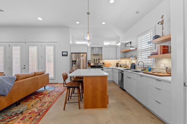 4801 Louis Ave 1, Austin, TX 78721