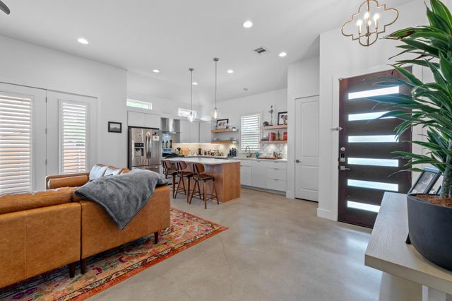 4801 Louis Ave 1, Austin, TX 78721