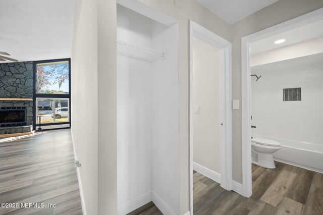 6823 CORALBERRY Lane N, Jacksonville, FL 32244