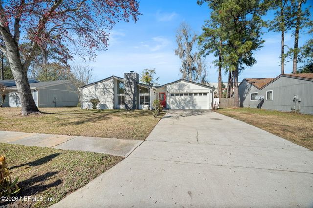 6823 CORALBERRY Lane N, Jacksonville, FL 32244