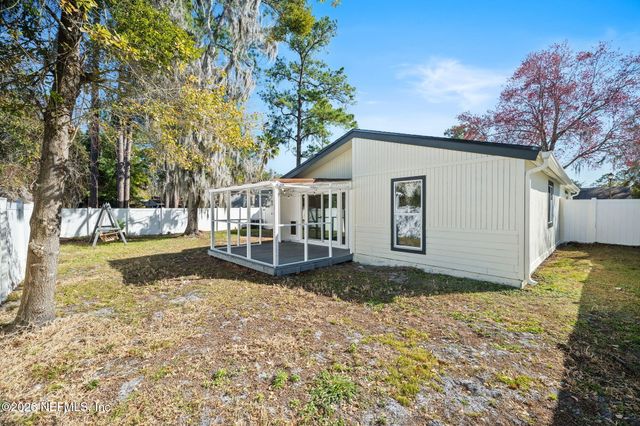 6823 CORALBERRY Lane N, Jacksonville, FL 32244