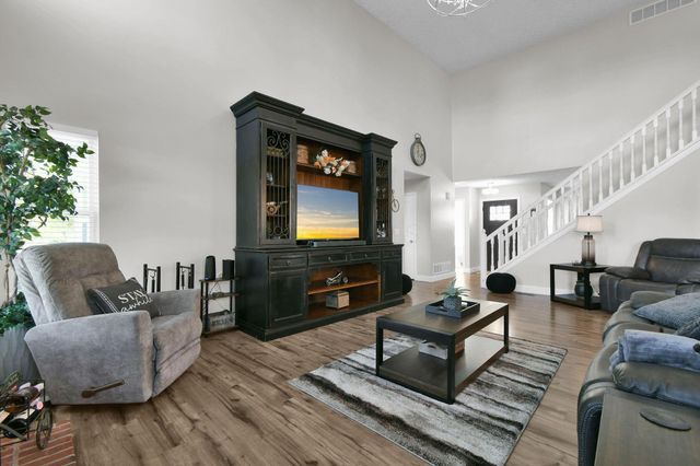 339 Fairfield Drive NE, Pickerington, OH 43147