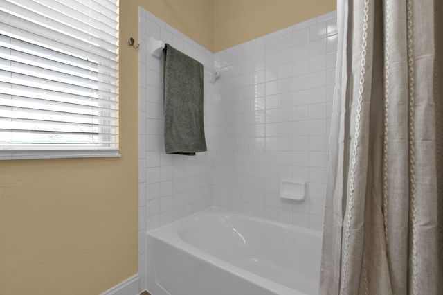 339 Fairfield Drive NE, Pickerington, OH 43147