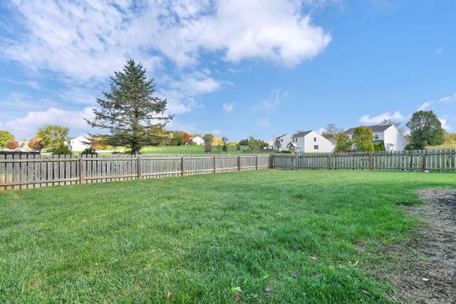 339 Fairfield Drive NE, Pickerington, OH 43147