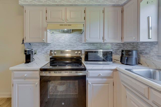 227 Emerald Way, Spartanburg, SC 29302