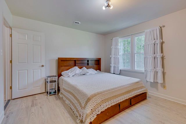 227 Emerald Way, Spartanburg, SC 29302
