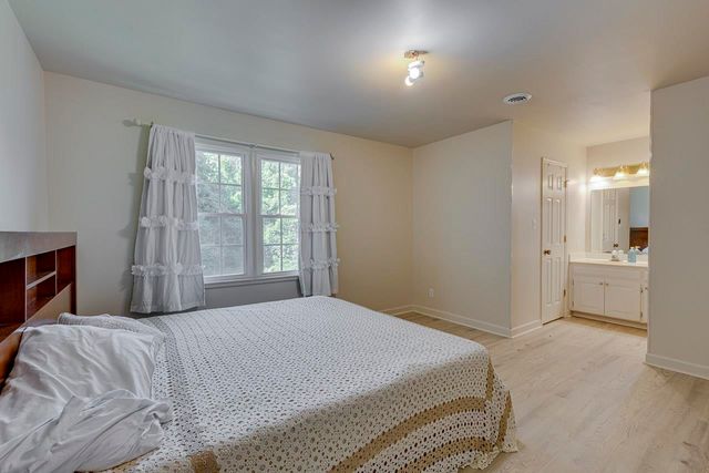227 Emerald Way, Spartanburg, SC 29302
