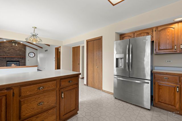 2176 Jordan Lane, Elgin, IL 60123