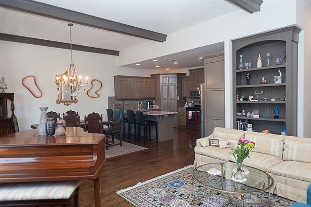 14835 Meadow Lane, Leawood, KS 66224