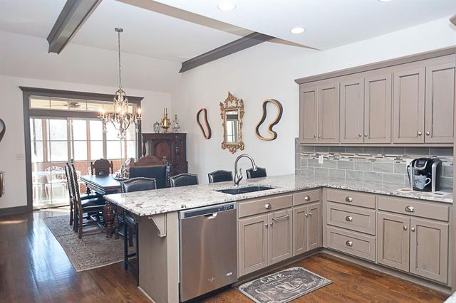 14835 Meadow Lane, Leawood, KS 66224