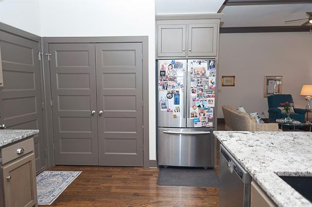 14835 Meadow Lane, Leawood, KS 66224