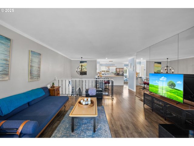 14912 Ne ROSE Pkwy, Portland, OR 97230