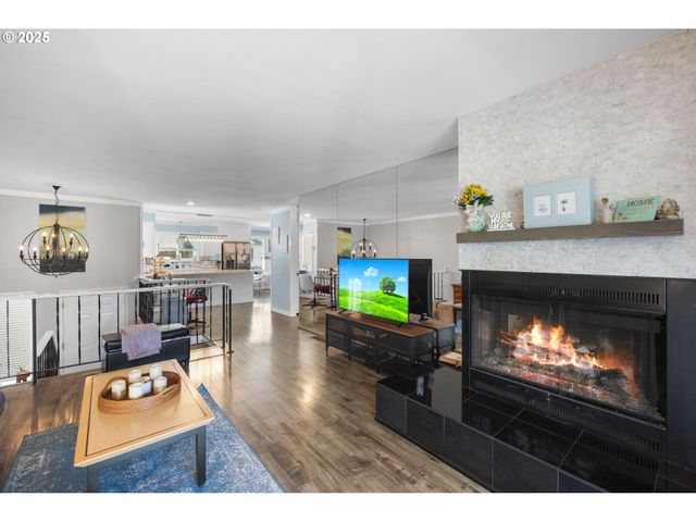 14912 Ne ROSE Pkwy, Portland, OR 97230