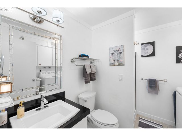 14912 Ne ROSE Pkwy, Portland, OR 97230