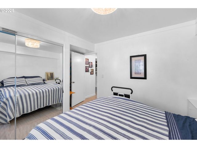 14912 Ne ROSE Pkwy, Portland, OR 97230