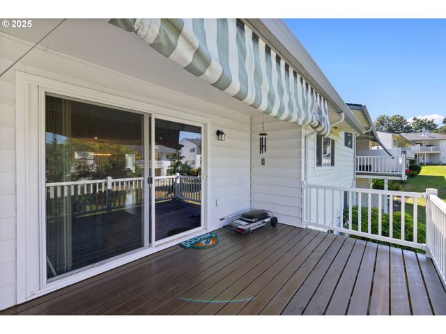 14912 Ne ROSE Pkwy, Portland, OR 97230