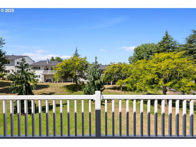 14912 Ne ROSE Pkwy, Portland, OR 97230