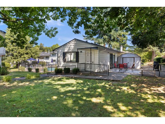 14912 Ne ROSE Pkwy, Portland, OR 97230