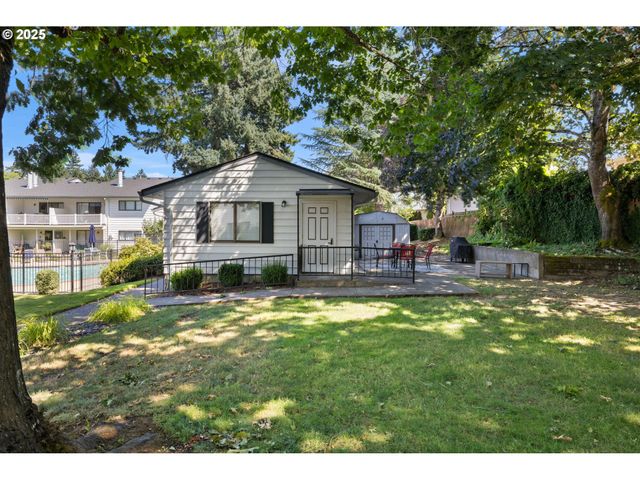 14912 Ne ROSE Pkwy, Portland, OR 97230