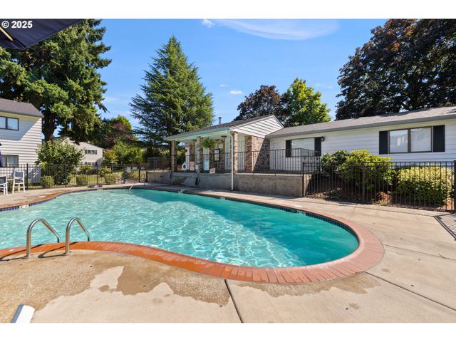 14912 Ne ROSE Pkwy, Portland, OR 97230