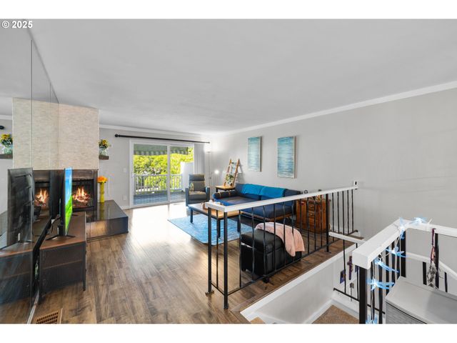 14912 Ne ROSE Pkwy, Portland, OR 97230