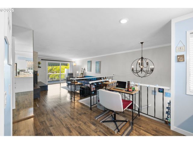 14912 Ne ROSE Pkwy, Portland, OR 97230