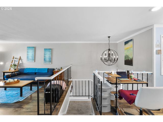 14912 Ne ROSE Pkwy, Portland, OR 97230