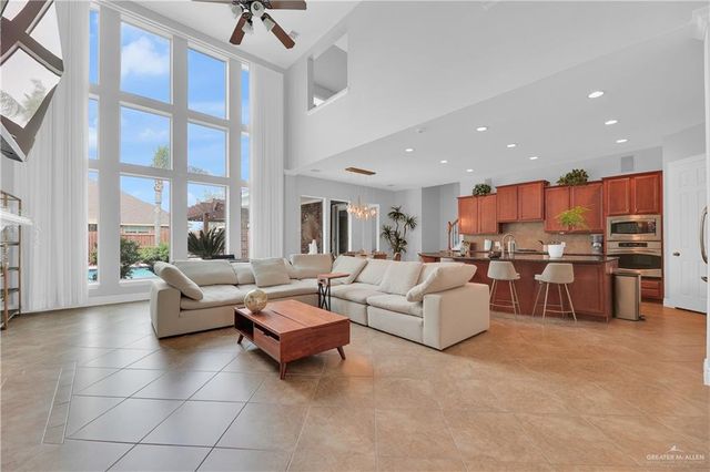 2500 Santa Clara, Mission, TX 78572