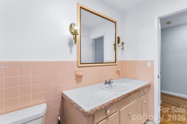 98 Limberlost Drive, Hendersonville, NC 28739