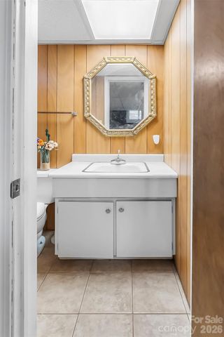 98 Limberlost Drive, Hendersonville, NC 28739