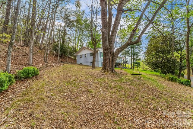 98 Limberlost Drive, Hendersonville, NC 28739